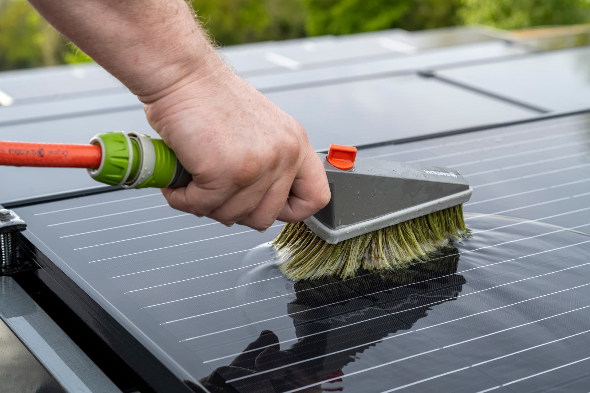 Deep Solar Panel Cleaning